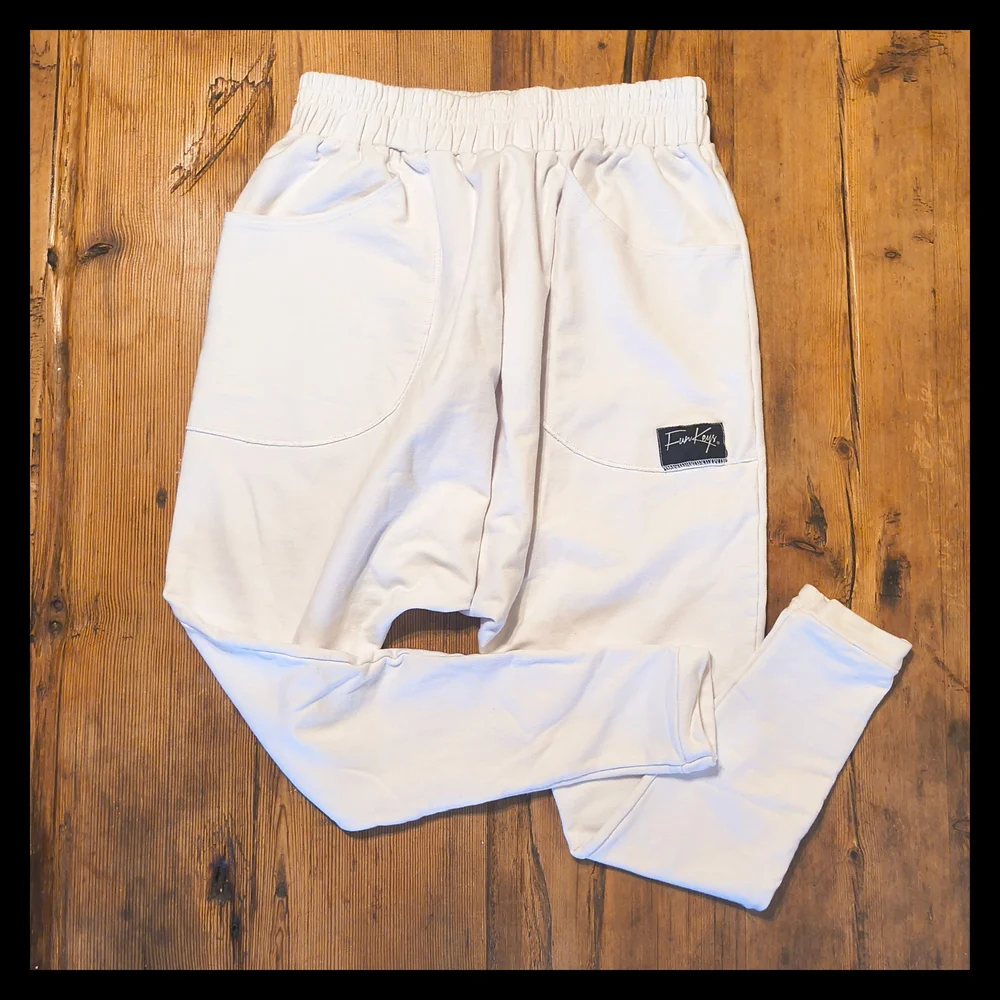 🧘🏼🕉 White Cotton Harem Jogger Drop Crotch Pants with Deep Pockets - Picture 1 of 6